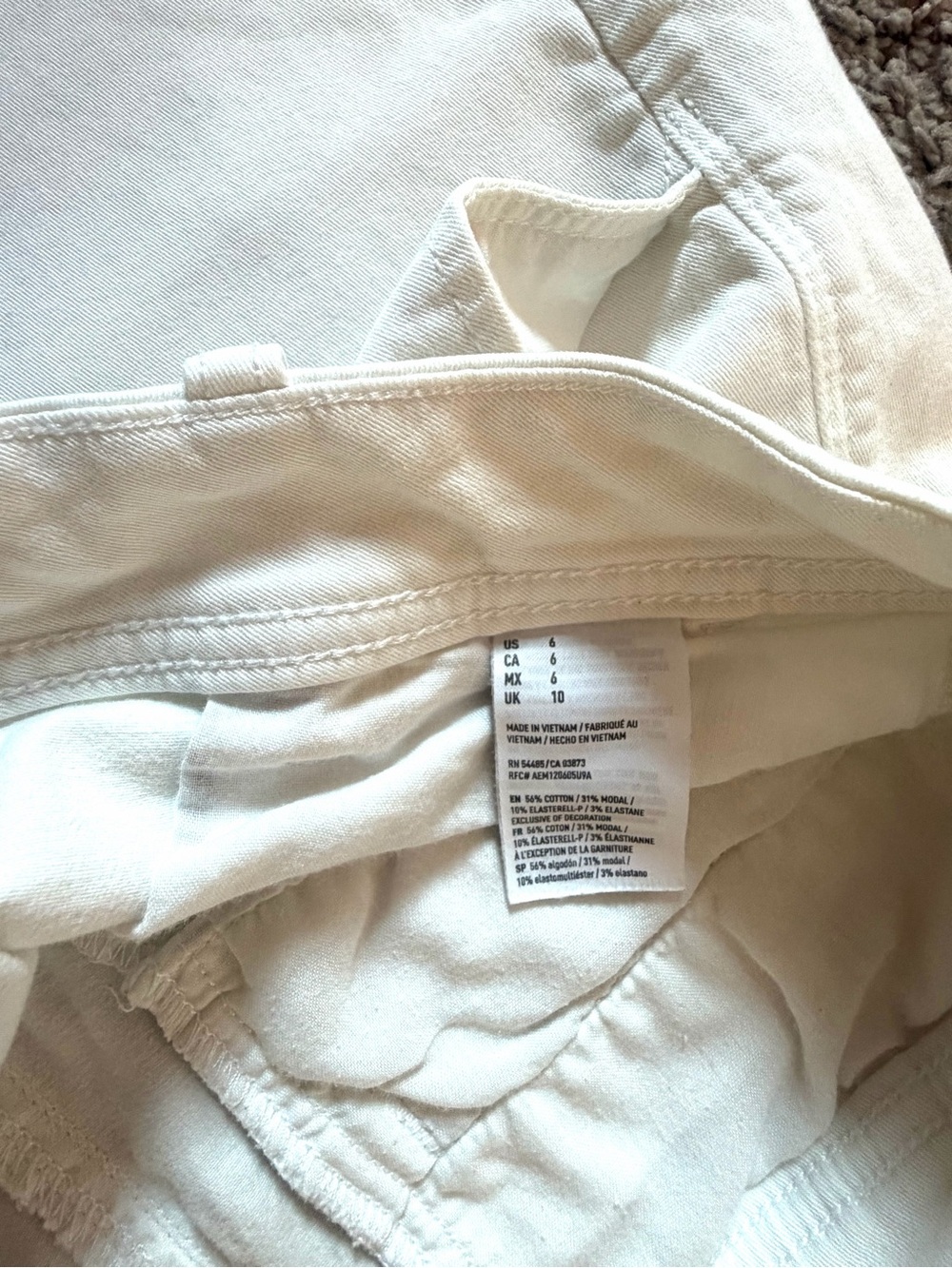 American Eagle Outfitters White Women's Shorts - Picture 7 of 7